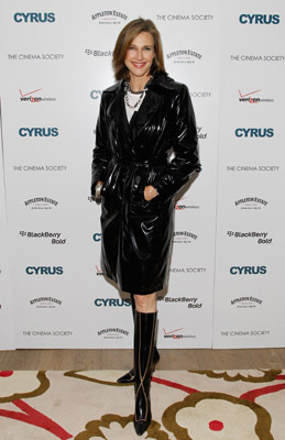 Brenda Strong در صحنه فیلم سینمایی Cyrus