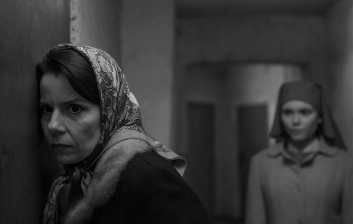 Agata Kulesza در صحنه فیلم سینمایی Ida به همراه Agata Trzebuchowska