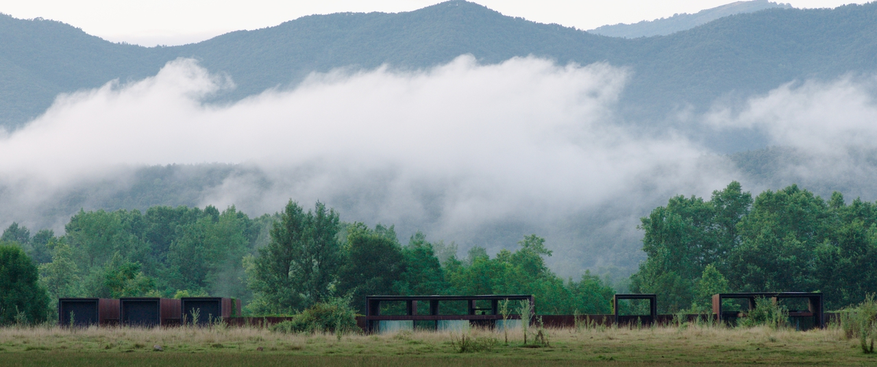  فیلم سینمایی Black Hollow Cage به کارگردانی Sadrac González-Perellón