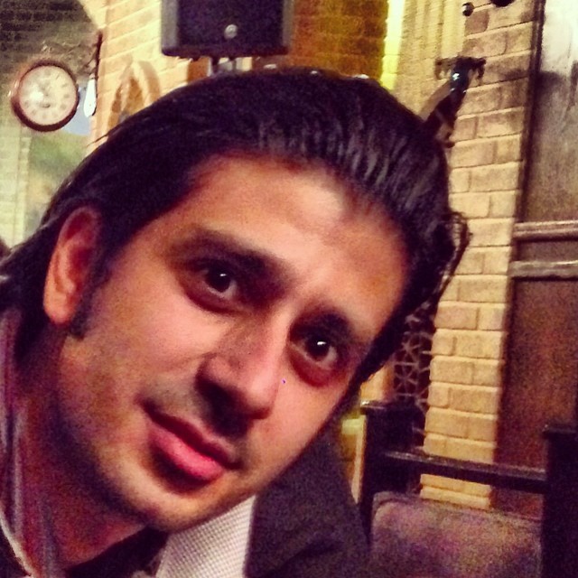 تصویری شخصی از میثاق جمشیدی، بازیگر سینما و تلویزیون