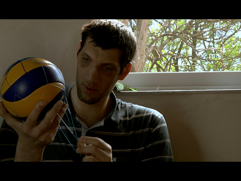  فیلم سینمایی دو ممیز چهل و هفت به کارگردانی مرتضی مهرزاد