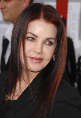 Priscilla Presley در صحنه فیلم سینمایی والکیری