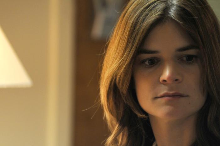 Betsy Brandt در صحنه سریال تلویزیونی برکینگ بد