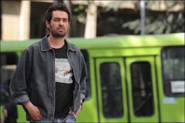 سید‌شهاب حسینی در صحنه فیلم سینمایی ساکن طبقه وسط