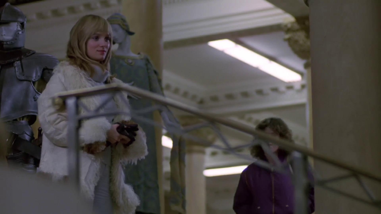 Lesleh Donaldson در صحنه فیلم سینمایی Deadly Eyes به همراه Lisa Langlois