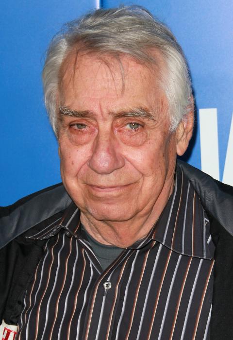 Philip Baker Hall در صحنه فیلم سینمایی جک و جیل