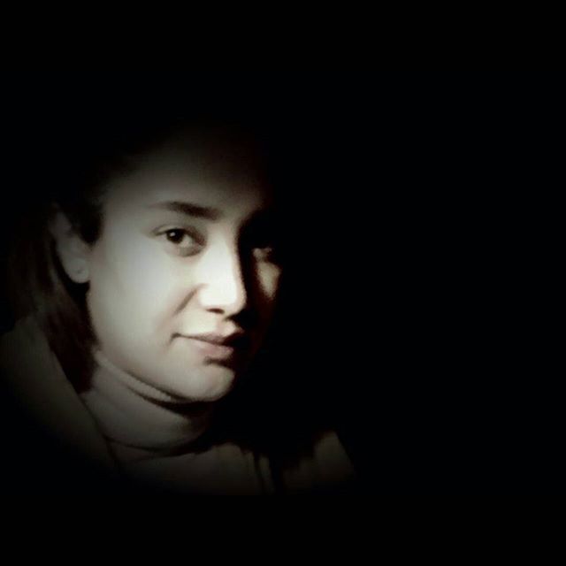 تصویری شخصی از بهاره افشاری، بازیگر و تهیه کننده سینما و تلویزیون