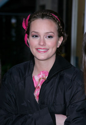 Leighton Meester در صحنه سریال تلویزیونی دختر شایعه ساز