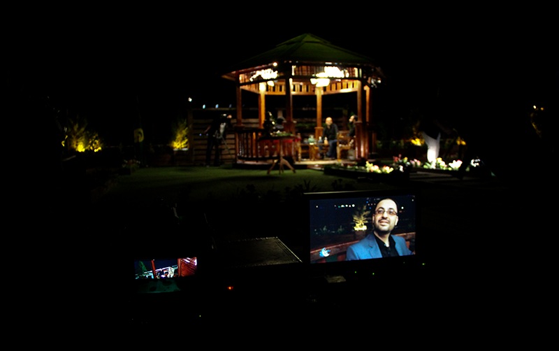 پشت صحنه برنامه تلویزیونی ماه نشان به کارگردانی 