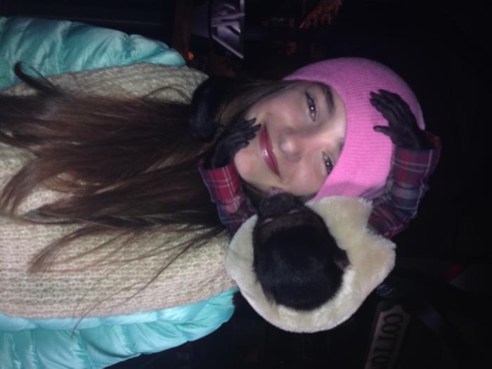 Yasmeene Ball در صحنه فیلم سینمایی Monkey Up به همراه Crystal the Monkey