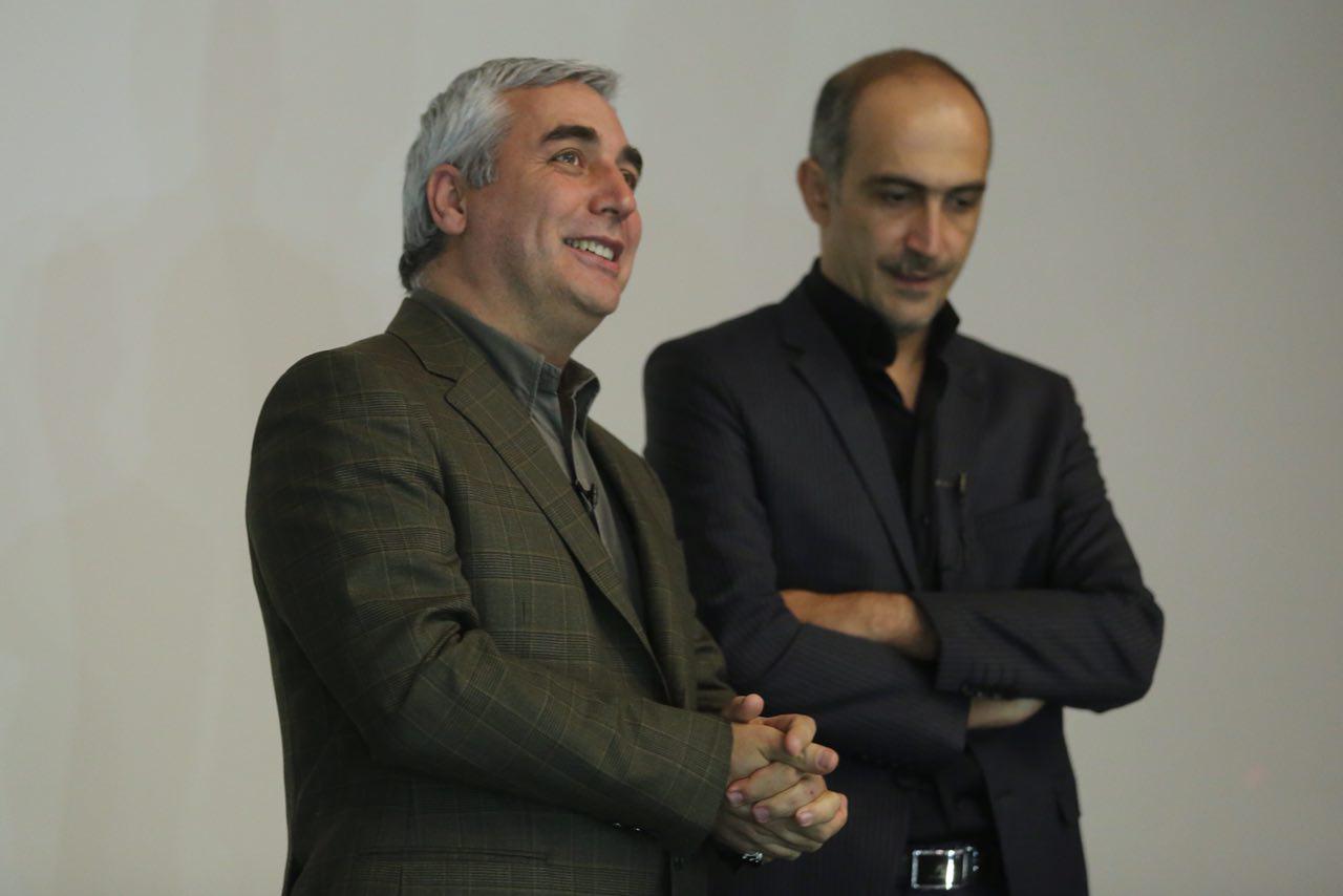 هادی حجازی‌فر در اکران افتتاحیه فیلم سینمایی به وقت شام به همراه ابراهیم حاتمی‌کیا