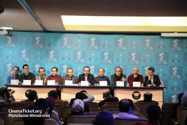 سیروس همتی در جشنواره فیلم سینمایی فرار از اردو به همراه غلامرضا رمضانی، محمدرضا سکوت، محمد بحرانی و شکر خدا گودرزی