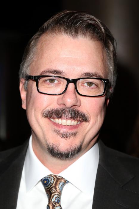 Vince Gilligan در صحنه سریال تلویزیونی برکینگ بد
