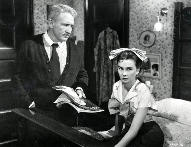 جین سیمونز در صحنه فیلم سینمایی The Actress به همراه Spencer Tracy