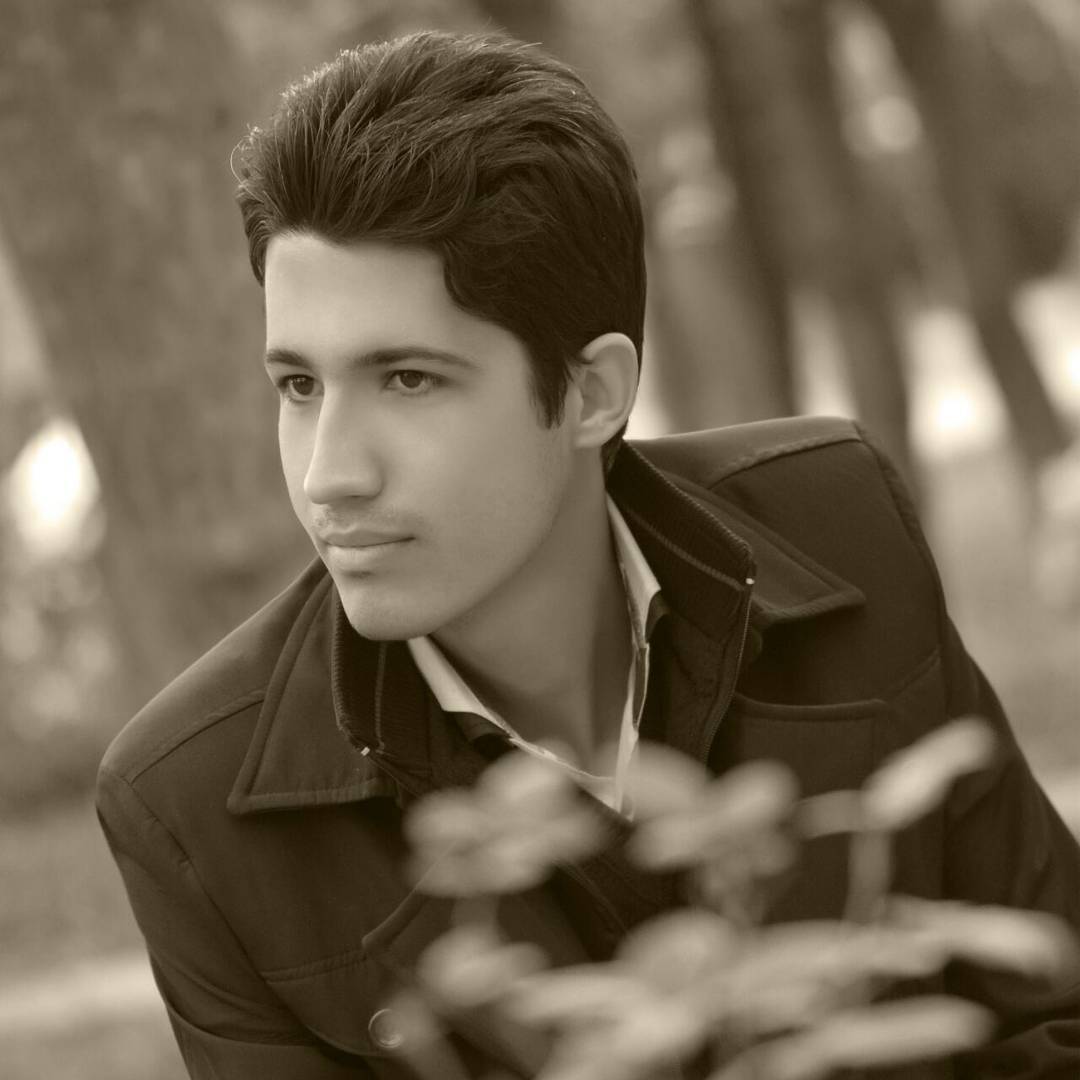 تصویری شخصی از محسن محبی، مجری و گروه فیلمبرداری سینما و تلویزیون