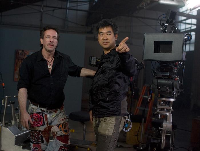 Clive Barker در صحنه فیلم سینمایی قطار گوشت نیمه شب به همراه Ryûhei Kitamura