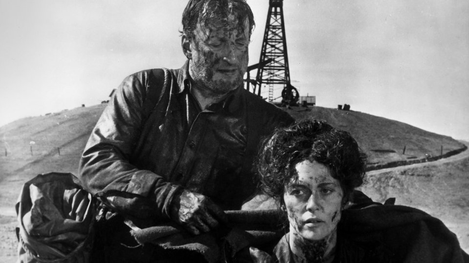 فی داناوی در صحنه فیلم سینمایی Oklahoma Crude به همراه George C. Scott