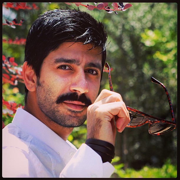 تصویری شخصی از میثاق جمشیدی، بازیگر سینما و تلویزیون
