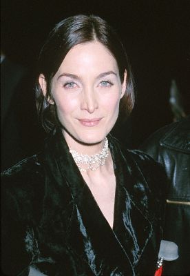  فیلم سینمایی شکلات با حضور Carrie-Anne Moss