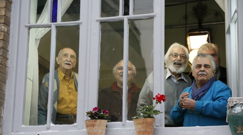جمشید مشایخی در صحنه فیلم سینمایی رفقای خوب به همراه داریوش اسدزاده و احمدرضا اسعدی