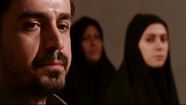 مسعود سخایی در صحنه سریال تلویزیونی بی گناهان