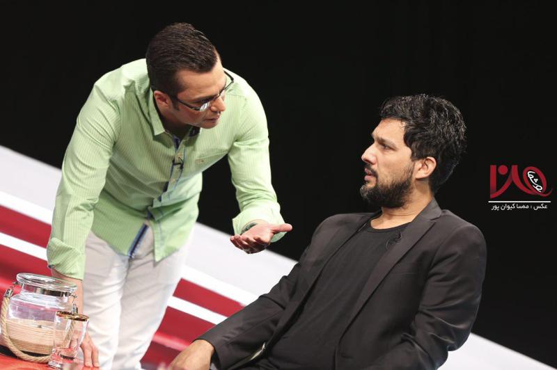 حامد بهداد در پشت صحنه برنامه تلویزیونی من و شما به همراه آرش ظلی‌پور