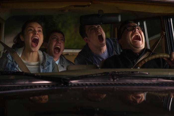 Ryan Lee در صحنه فیلم سینمایی مورمور به همراه Odeya Rush، جک بلک و دیلان مینت