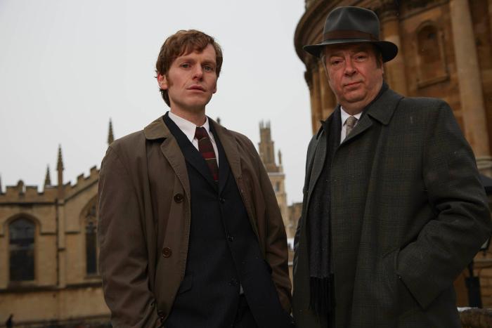 Roger Allam در صحنه فیلم سینمایی Endeavour به همراه Shaun Evans