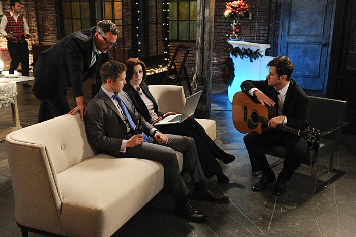 کریستوفر فیتزجرالد در صحنه سریال تلویزیونی همسر خوب به همراه Matthew Lillard، جولیانا مارگولیس و Matt Czuchry