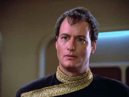 John de Lancie در صحنه سریال تلویزیونی پیشتازان فضا: نسل بعدی