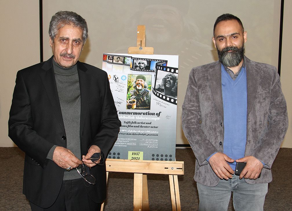 تصویری از مهدی حاجی یوسف، دستیار صداگذار و تدوینگر سینما و تلویزیون در پشت صحنه یکی از آثارش