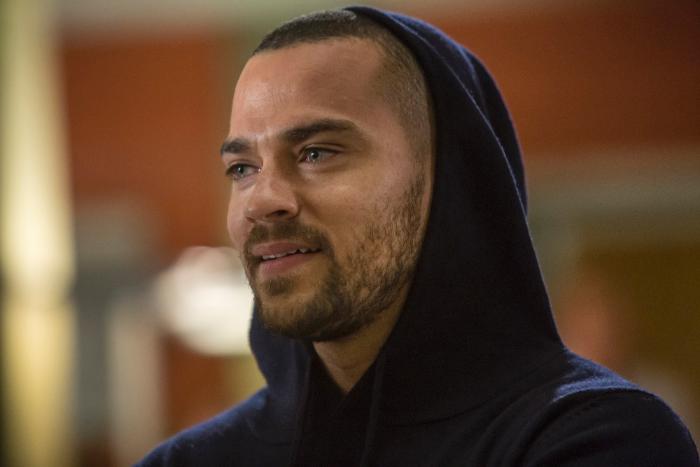 Jesse Williams در صحنه سریال تلویزیونی آناتومی گری