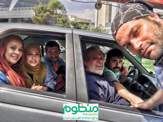 ماهان عبدی در پشت صحنه سریال تلویزیونی سفر در خانه به همراه شهرزاد کمال‌زاده، امیر نوری، حسن پورشیرازی و نسرین مقانلو