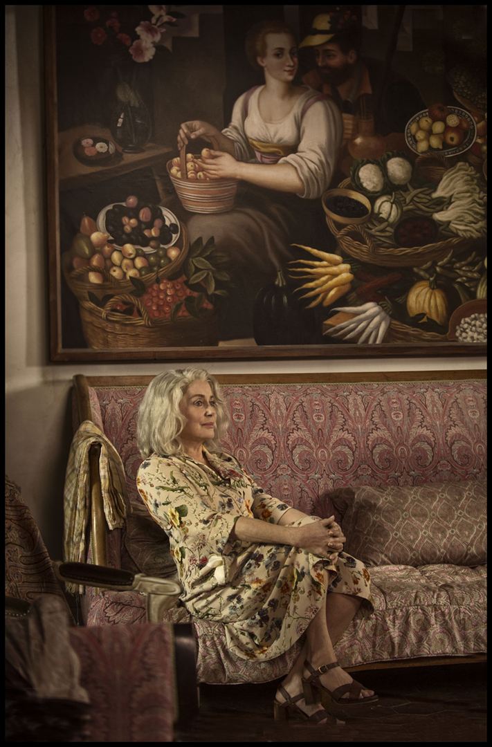 کاترین دونهو در صحنه فیلم سینمایی Le dernier vide-grenier de Claire Darling