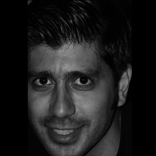 تصویری شخصی از میثاق جمشیدی، بازیگر سینما و تلویزیون