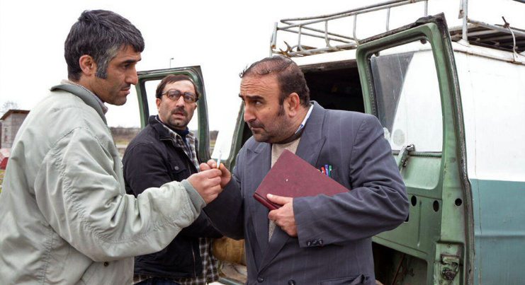 مجید صالحی در صحنه فیلم سینمایی من دیوانه نیستم به همراه پژمان جمشیدی و مهران احمدی