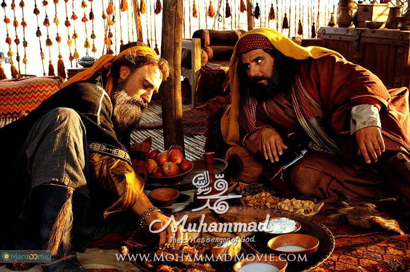 محمد عسگری در صحنه فیلم سینمایی محمد رسول الله به همراه محسن تنابنده