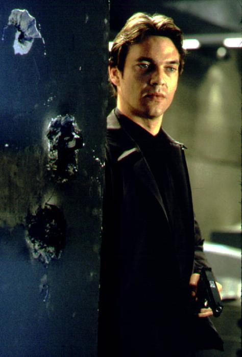 Dougray Scott در صحنه فیلم سینمایی مأموریت غیرممکن ۲