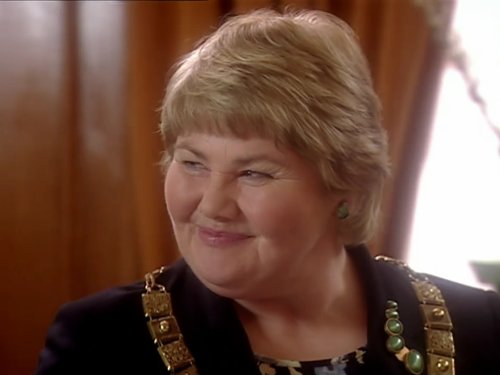 Annette Badland در صحنه سریال تلویزیونی Doctor Who