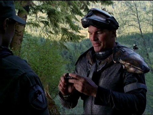 Sam J. Jones در صحنه سریال تلویزیونی دروازه ستارگان اس جی-۱