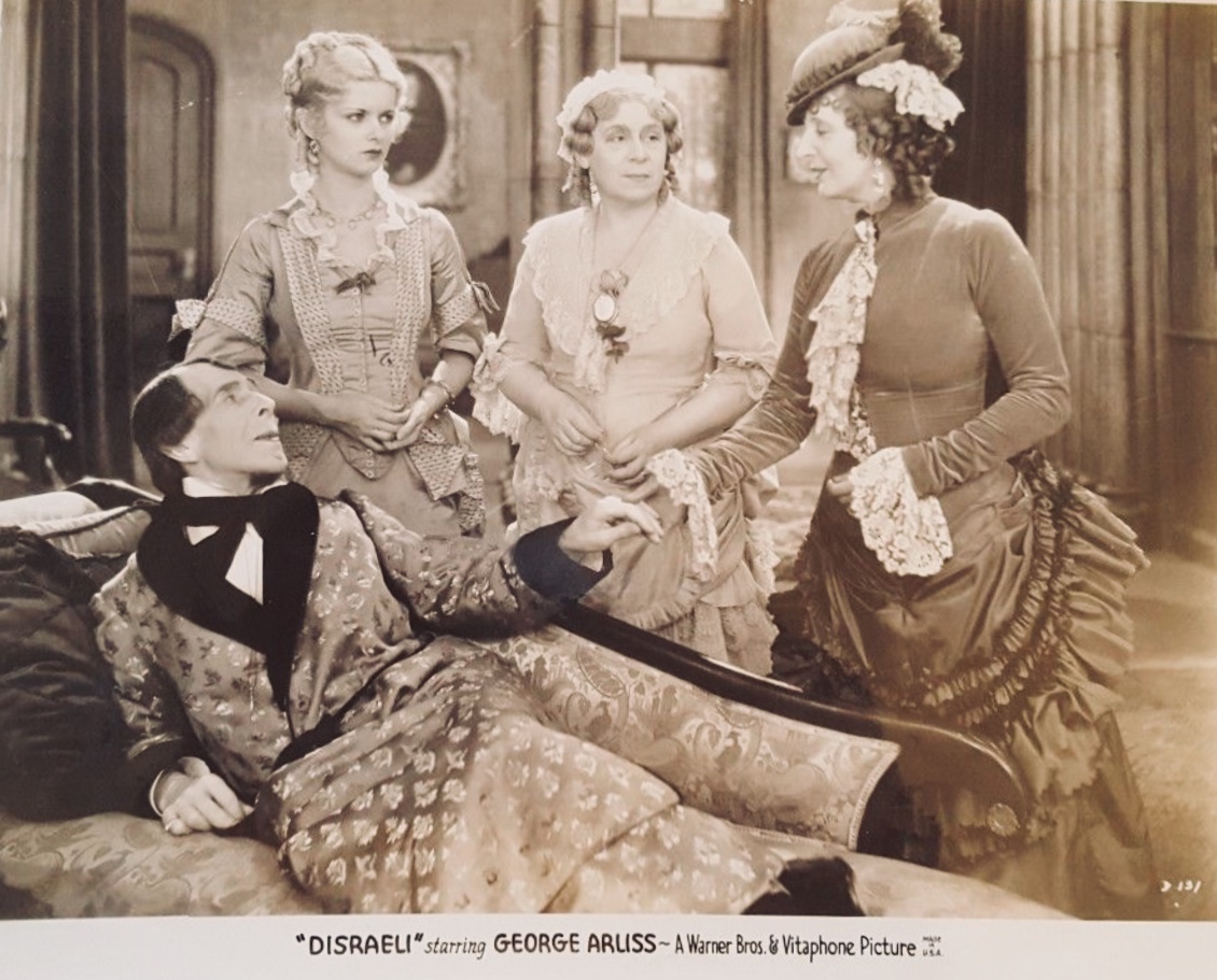  فیلم سینمایی Disraeli با حضور Doris Lloyd، Joan Bennett، George Arliss و Florence Arliss