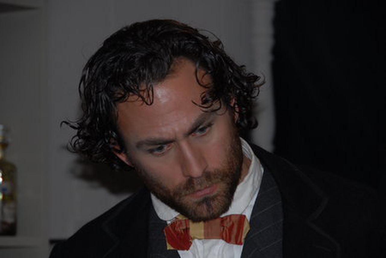 Taymour Ghazi در صحنه فیلم سینمایی Ghost Town: The Movie