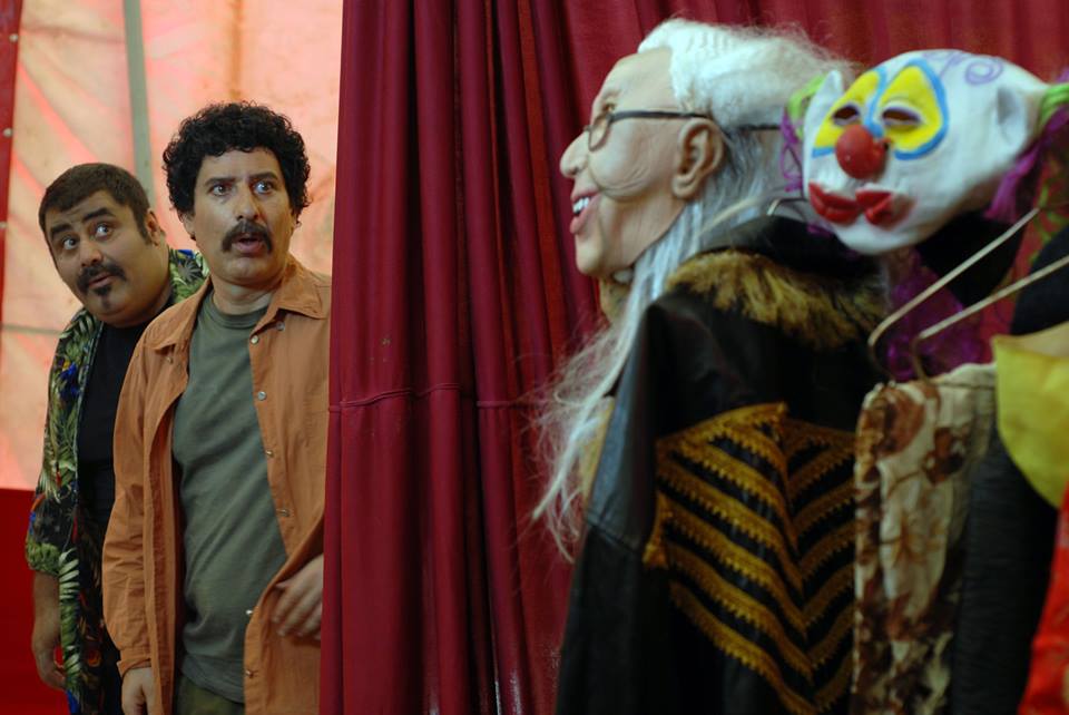 رامین ناصرنصیر در صحنه فیلم سینمایی دزد و پری به همراه حمید کاشانی