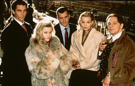 Samantha Mathis در صحنه فیلم سینمایی روانی آمریکایی به همراه جاستین ثرو، مت راس، کریستین بیل و ریس ویترسپون