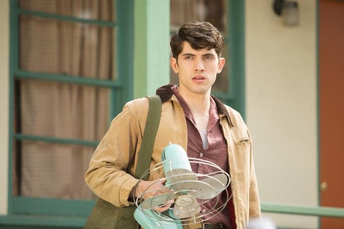 Carter Jenkins در صحنه سریال تلویزیونی مردان مد