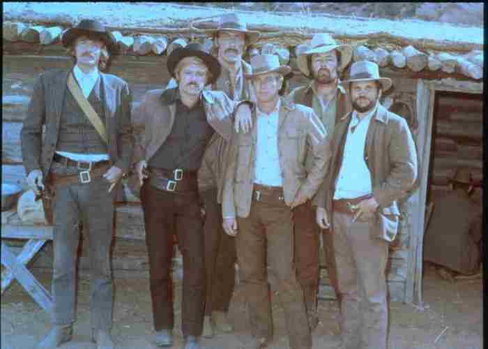 Timothy Scott در صحنه فیلم سینمایی بوچ کسیدی و سادنس کید به همراه Charles Dierkop، پل نیومن، رابرت ردفورد و Ted Cassidy