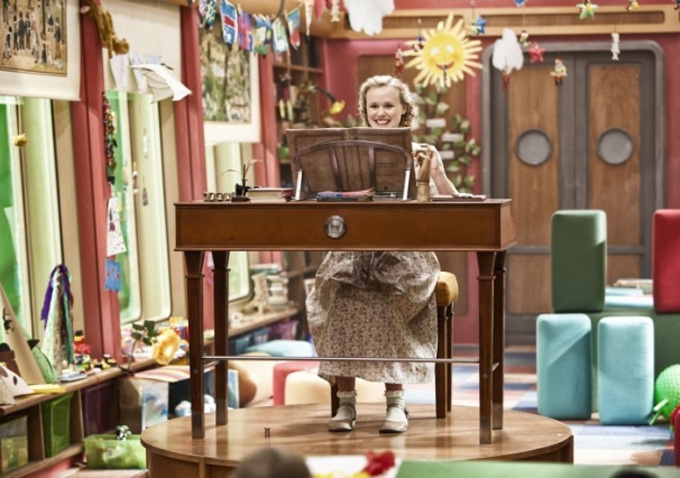 آلیسون پیل در صحنه فیلم سینمایی برف شکن