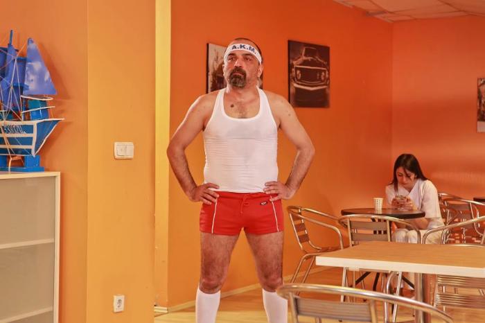  فیلم سینمایی Isler Güçler به کارگردانی 