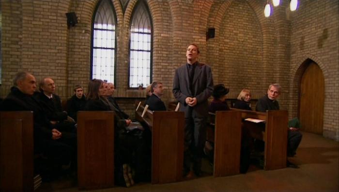 Robert Webb در صحنه سریال تلویزیونی Peep Show