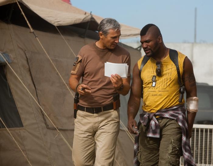 Quinton 'Rampage' Jackson در صحنه فیلم سینمایی تیم آ به همراه لیام نیسون